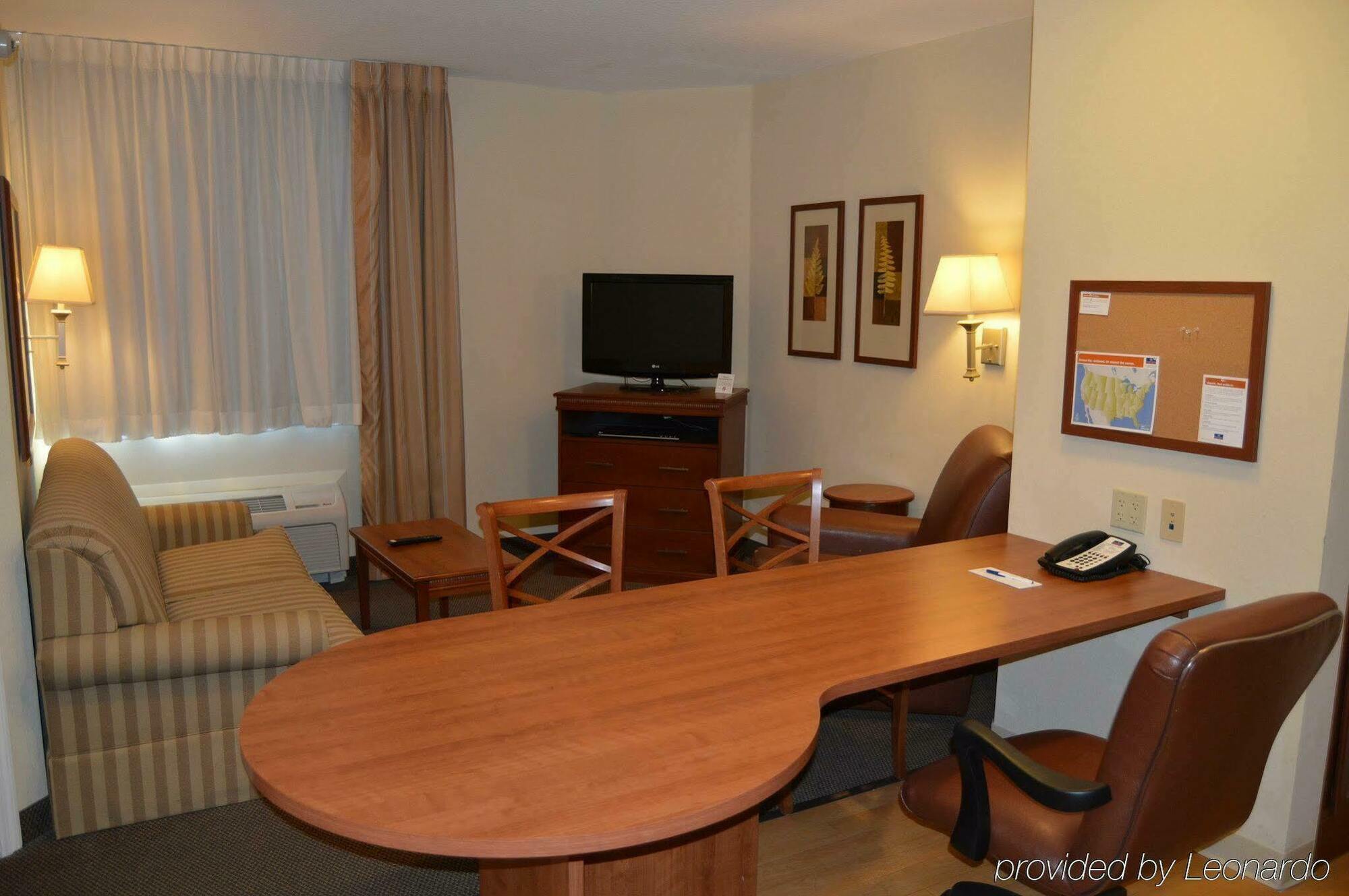 Candlewood Suites Fort Myers/Sanibel Gateway By Ihg Exterior photo